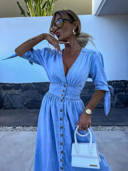 Julia|Robe Décolleté en Denim Chic